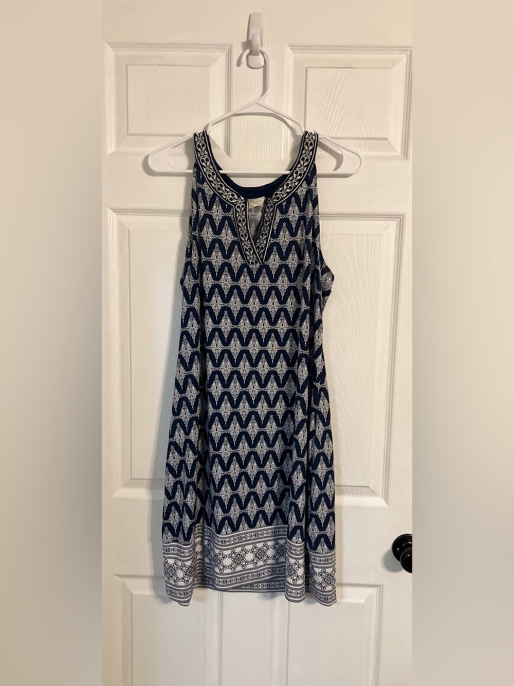 Magnolia Grace Dress Size Large Blue And White Sleeveless